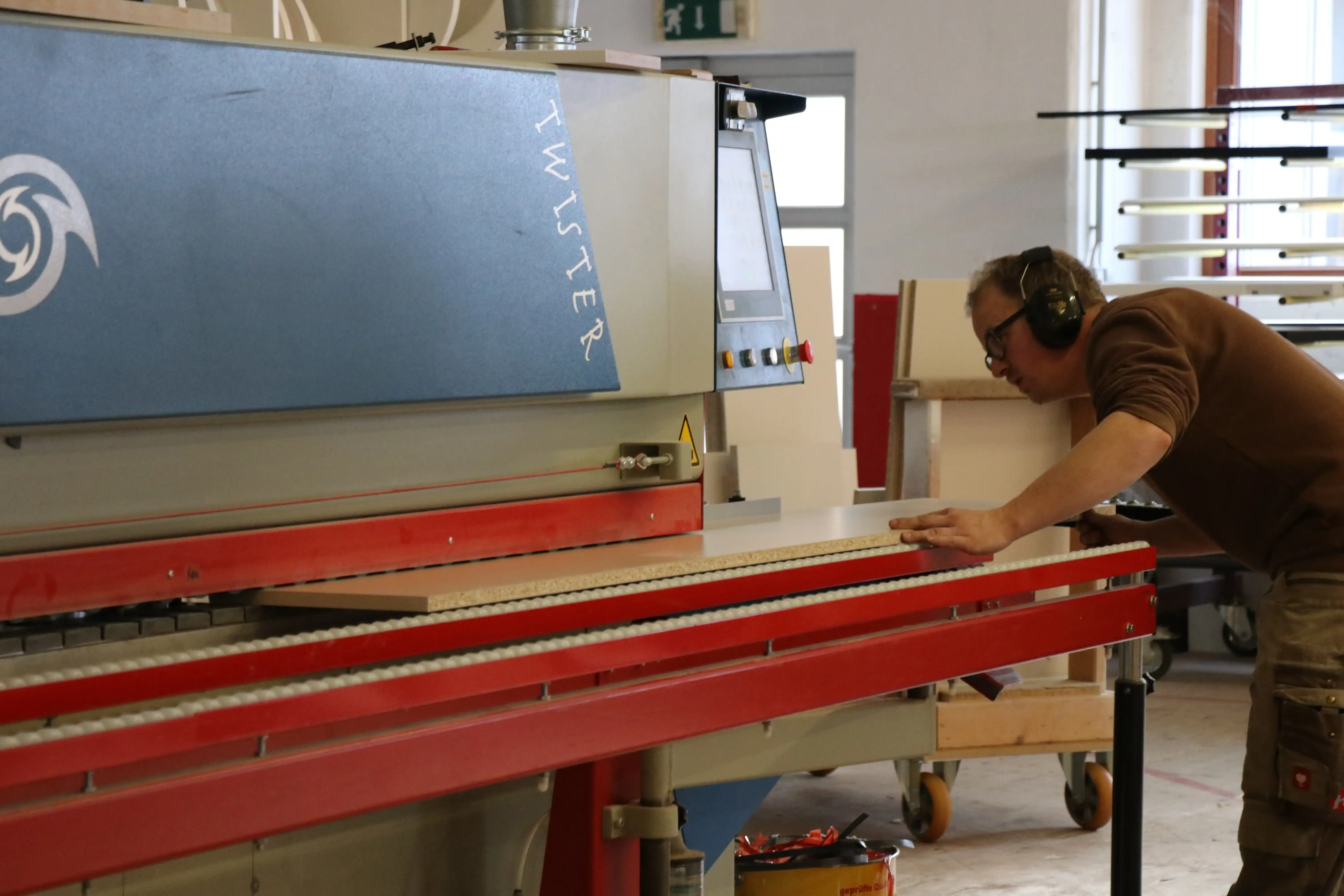 Produktionshalle der Tischlerei Haselmaier